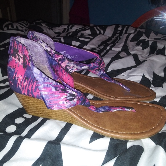 Madden Girl wedges - Picture 3 of 3